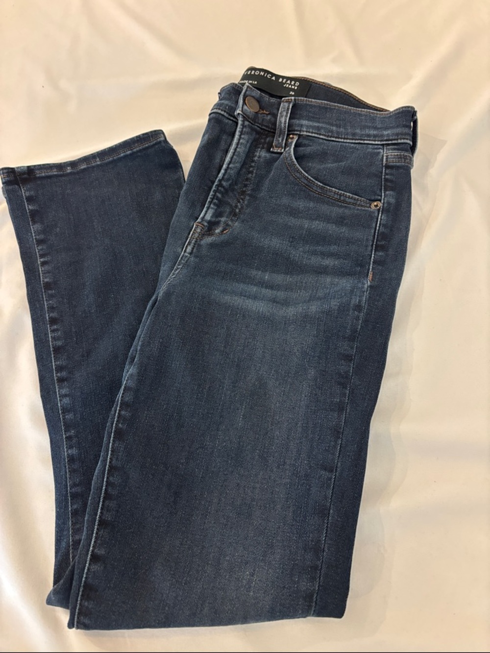 Veronica Beard women’s Carly Kick Flare high rise Dark Blue Jeans, size 26